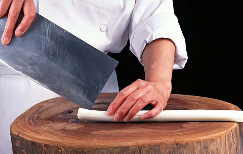 做了几年家常菜的阿姨,家用菜刀选购攻略