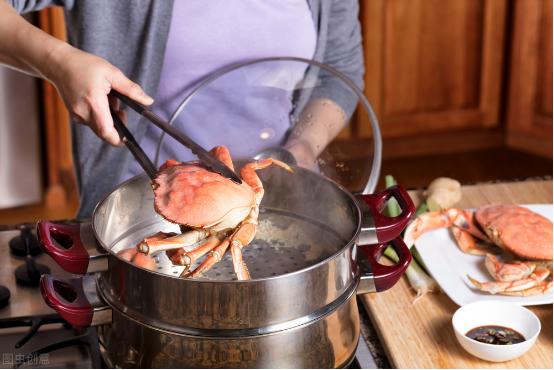 蒸螃蟹的正确方法要解绳吗,蒸螃蟹的正确方法蒸几分钟高压锅