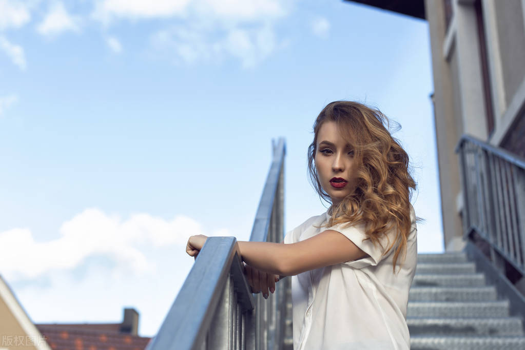 人生如果看破那就无味了,当一个人把人生看破了