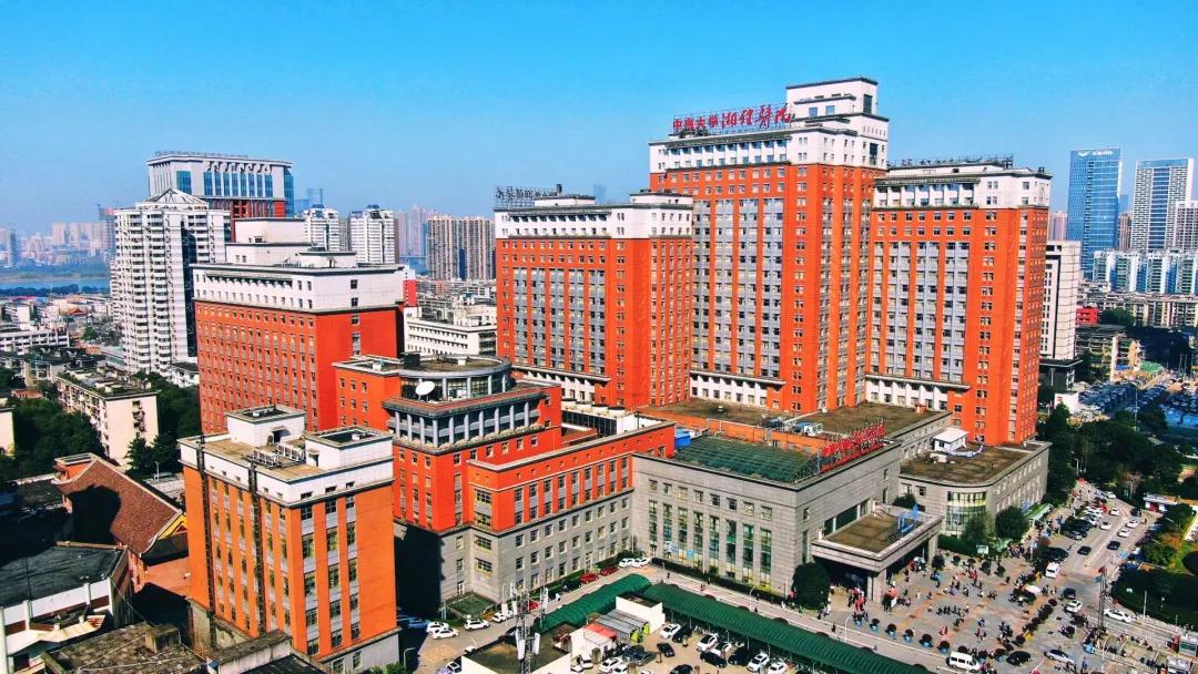 中南大学湘雅医院江西医院效果图,中南大学湘雅医学院挂牌