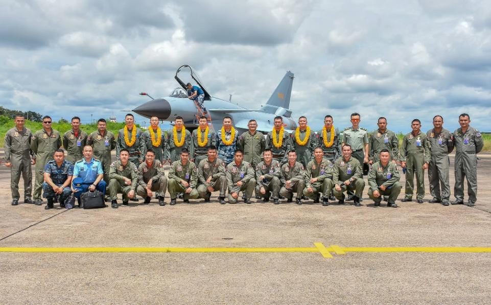 美国承认歼35为五代机了吗,歼35战机与美国f35战机