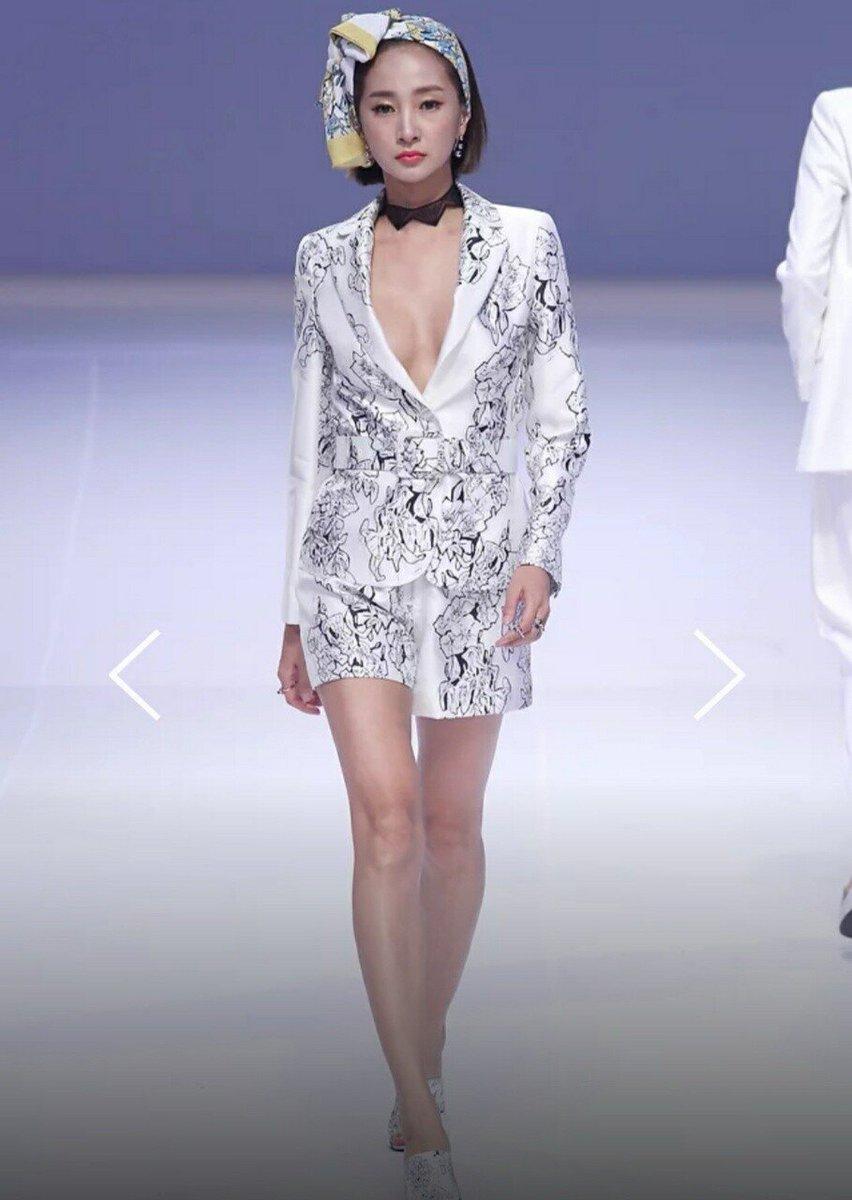 文在寅夫人奢侈品,韩国文在寅夫人42套大衣图片