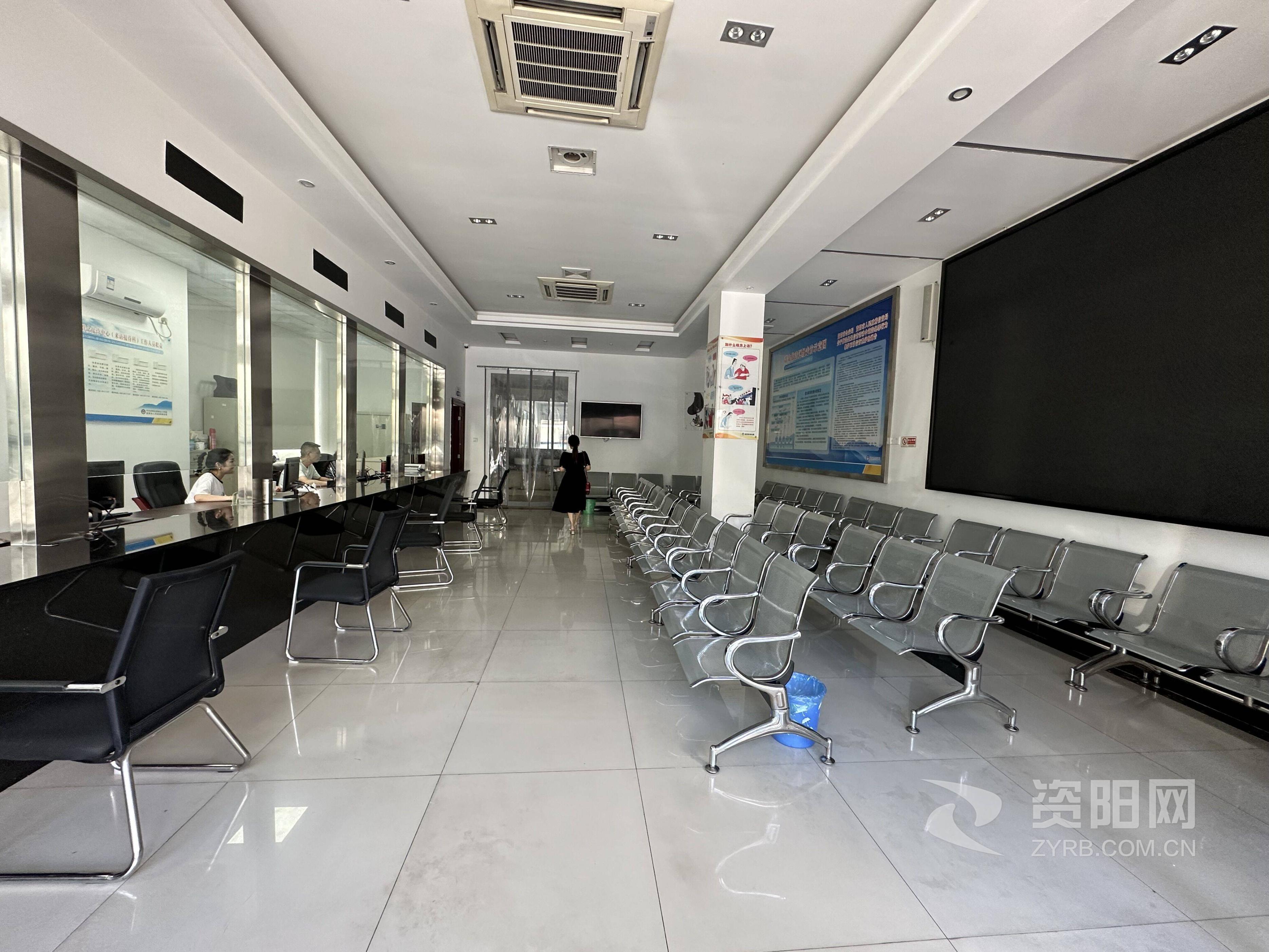 全力做好迎峰度夏节电保供资阳市*党**政机关单位带头开启“节电模式”