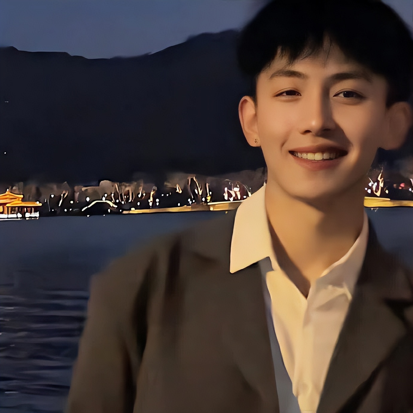 男生头像极简主义有深度,远离世俗的个性男生头像