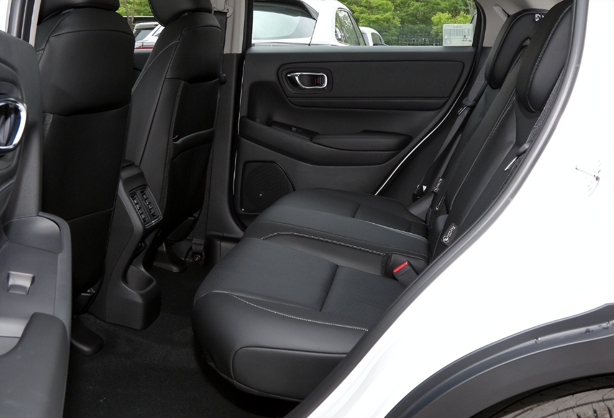 家用最值得入手的合资小型suv,一款适合年轻人开的高颜值城市suv