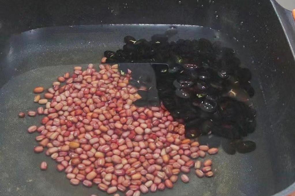 春吃豆赛过肉什么意思,什么豆最适合中老年人吃