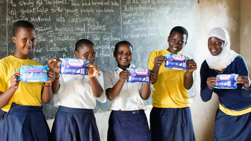 非洲女性卫生用品极度匮乏，女孩因买不起卫生巾被迫辍学