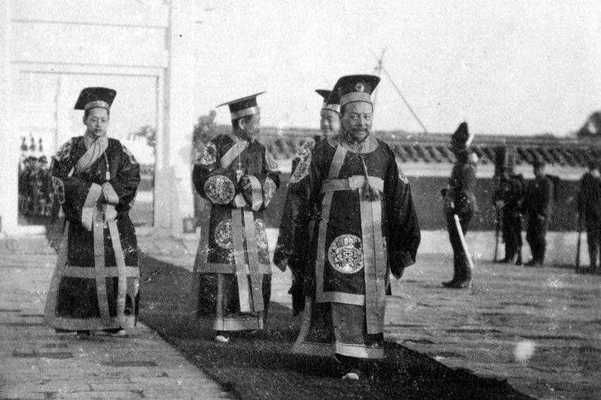 袁世凯只当了83天皇帝，“袁大头”却造了7.5亿枚，这是为什么？