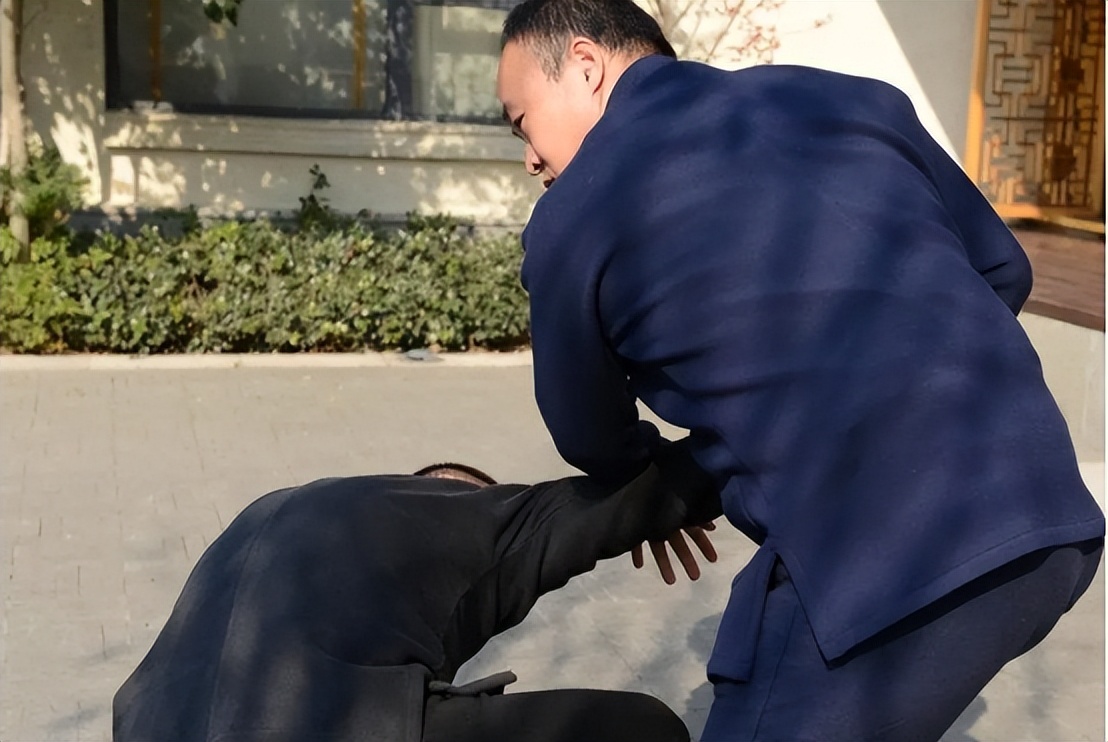 马云的保镖李天金和李连杰谁厉害,马云的保镖李天金为马云挡过子弹