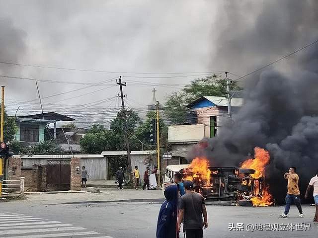 印度，因“公务员”、“大学生”录取比例引发的一场血案？