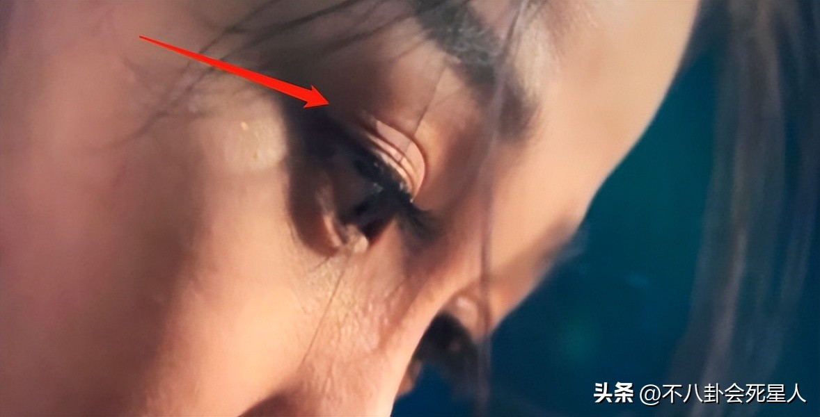 演员假发套穿帮,假发穿帮镜头