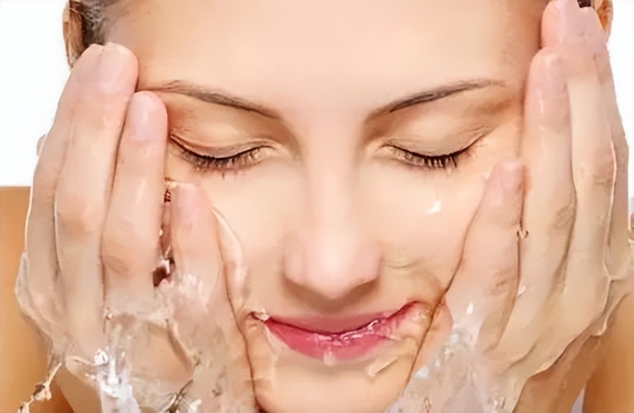 修复皮肤屏障角鲨烷推荐油皮,角鲨烷护肤界的万金油