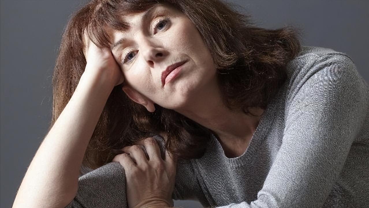 女性突然快绝经的10个征兆,女性突然绝经了是怎么回事