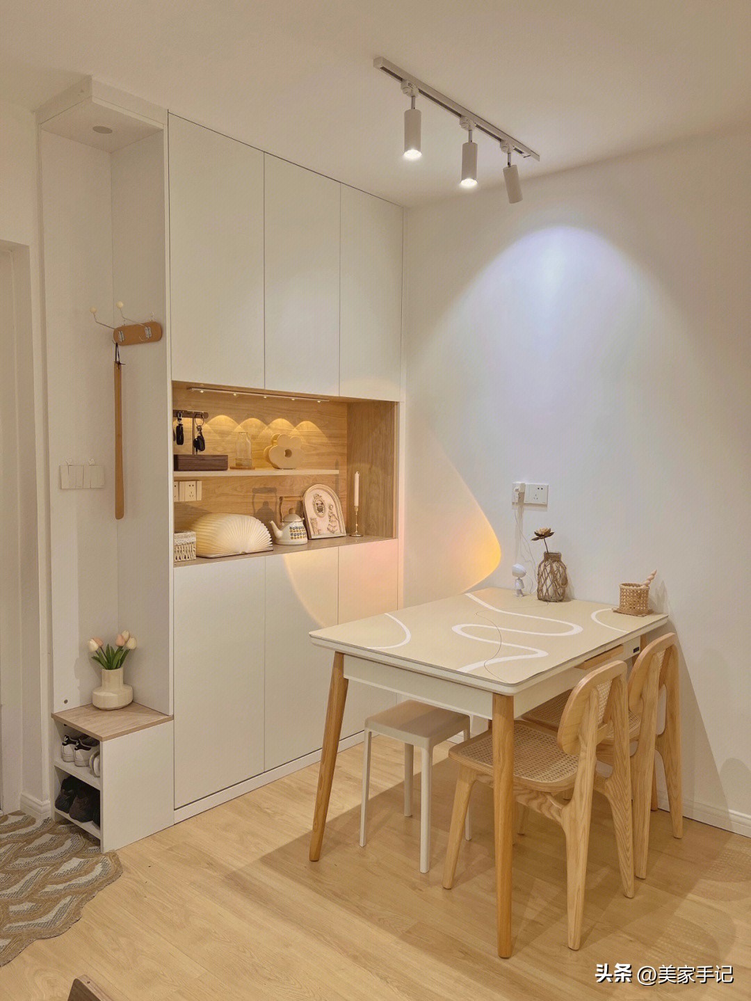 墙面只刷乳胶漆的装修风格,墙壁不刷乳胶漆做什么看着不单调