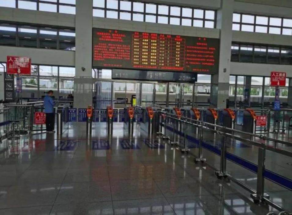 火车站不用火车票了吗,现在不用票怎么乘火车