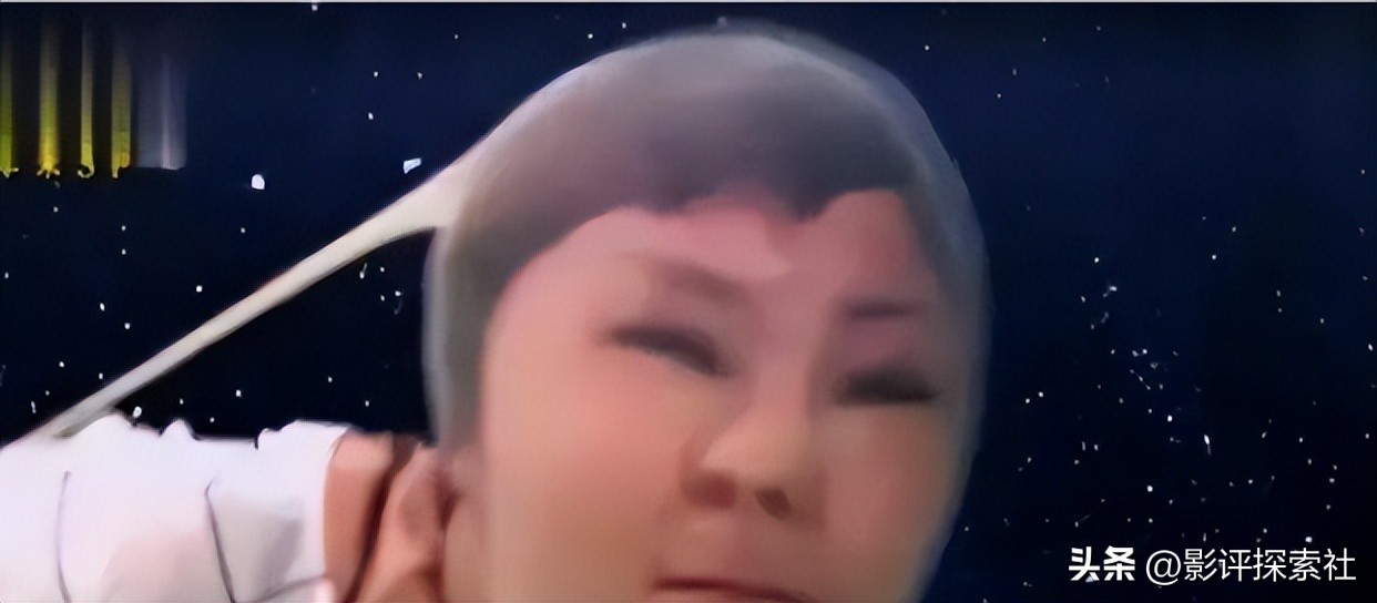 被甩出*裤底**，被狂踢*体下**！一线女星被这样对待还要下跪感谢！