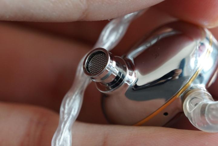 神奇的插头调音，5年前千元内国产音质天花板耳机终迎继任者