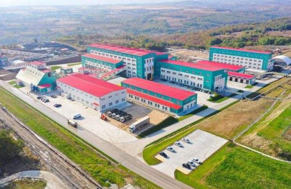 中国最大金矿老总娶小25岁女孩,中国最大金矿董事长迎娶33岁妻子