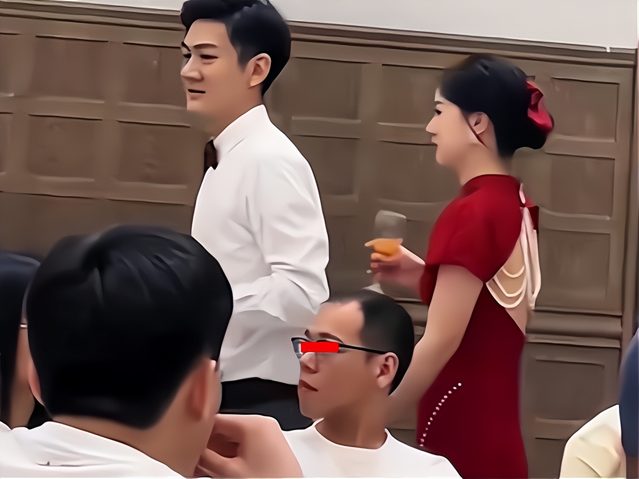 最美新娘实拍婚礼现场喜结良缘,新娘美丽端庄大方婚礼现场