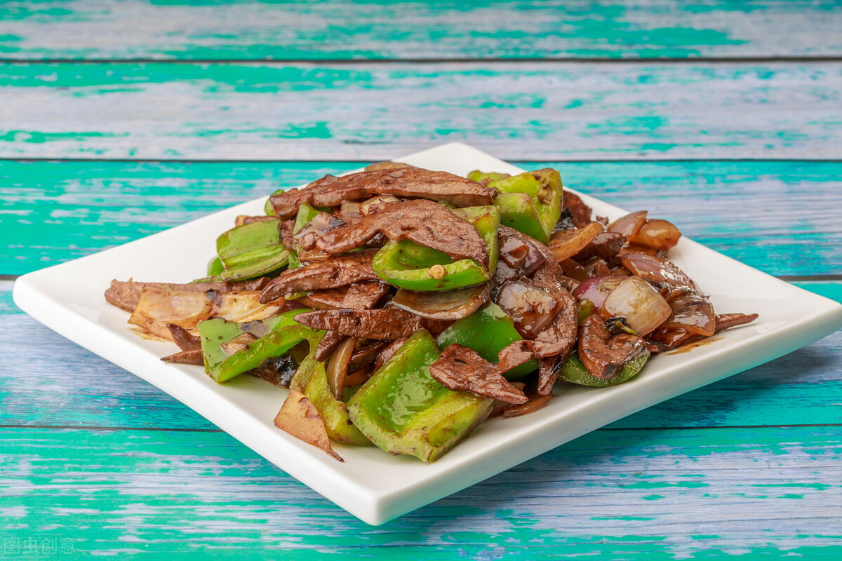 男子吃了一盘家常菜竟多器官衰竭,男子每天228颗维生素吃出肝衰竭