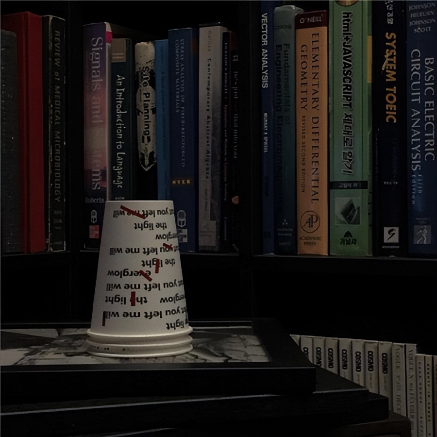 伤感夜晚丧图,丧系伤感朋友圈背景图