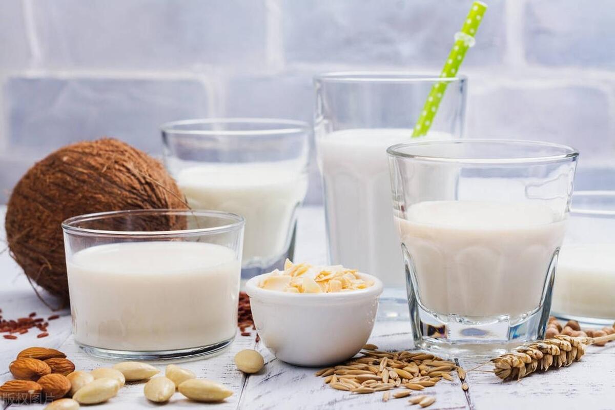 哪三种牛奶上了黑名单,央视曝光的3种假牛奶你家有吗