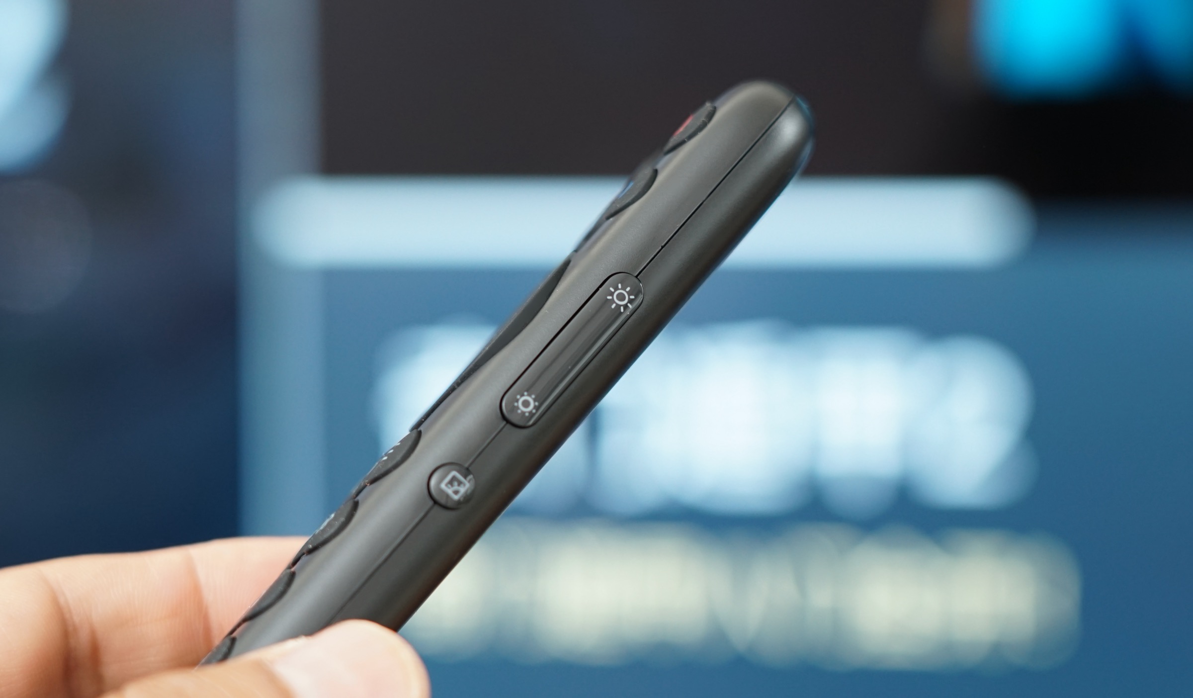 tclminiled和三星miniled哪个好,tclx11qd-miniled电视测评