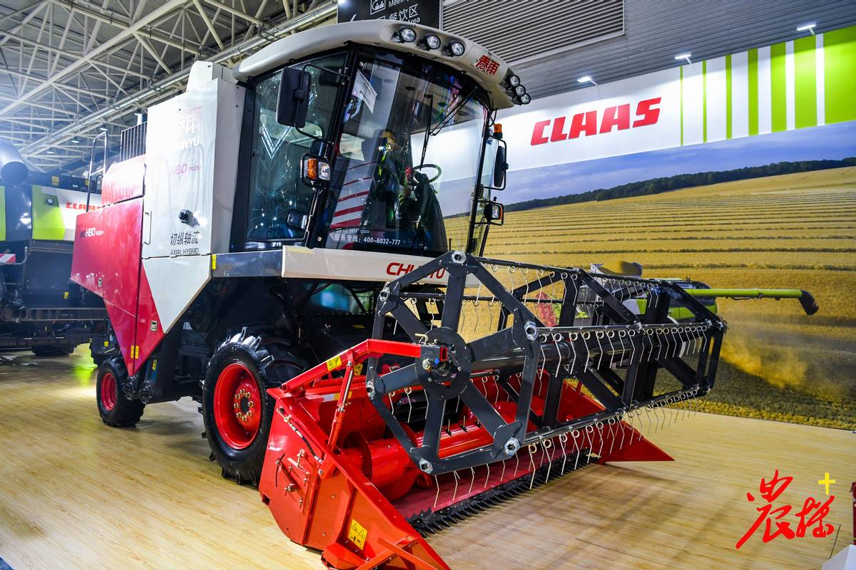 2024款最新联合收割机价格表,2022年联合收割机多少钱一台