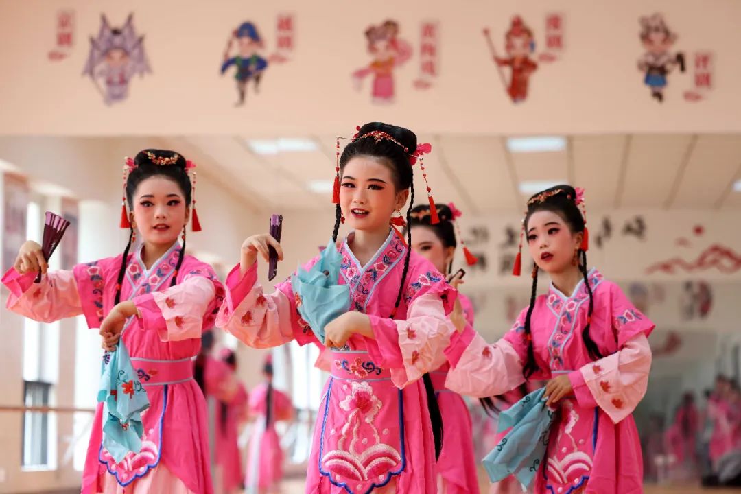 合肥市琥珀名城小学闭幕式,合肥市琥珀名城小学四三班