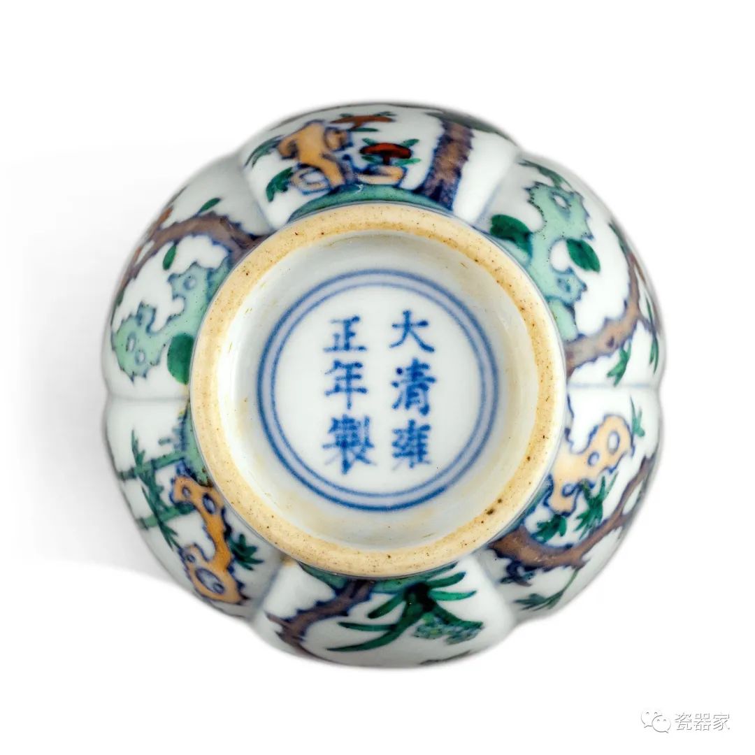 苏富比瓷器秋拍 (苏富比19年香港瓷器春拍)