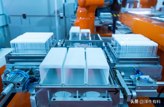 白手起家靠女人,白手起家的女人真不容易