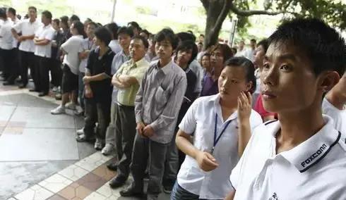 富士康招聘大学生的条件,富士康本科生进去也要干流水线吗