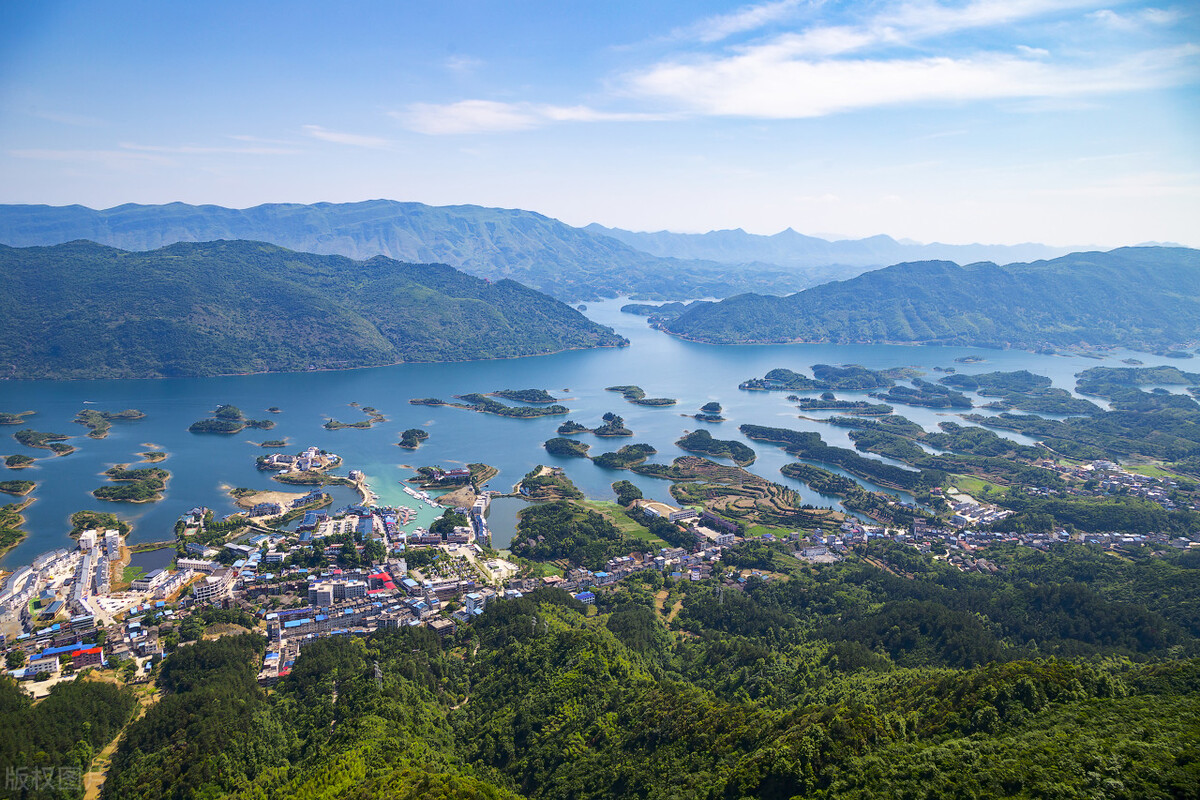 湖北省公务员工资待遇一览表,湖北省麻城市退休公务员薪资待遇