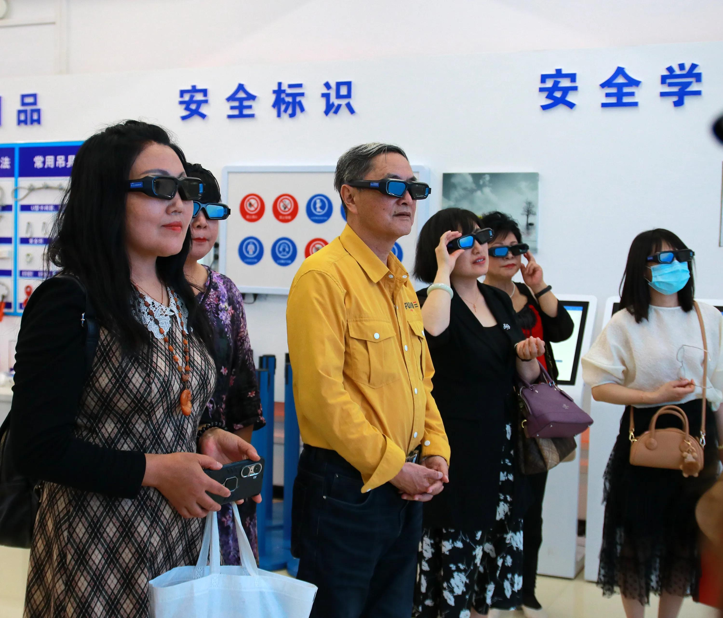 锦州作家进校园采风作品《梦开始的地方》作者/赵冬梅