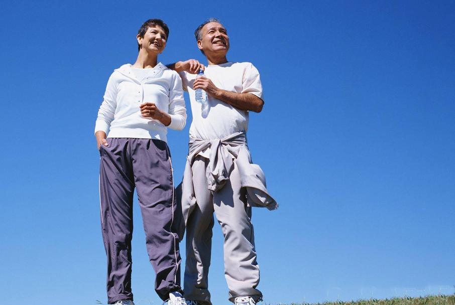 尿酸偏高在睡觉时会发生什么,尿酸高晚上睡觉有四种表现