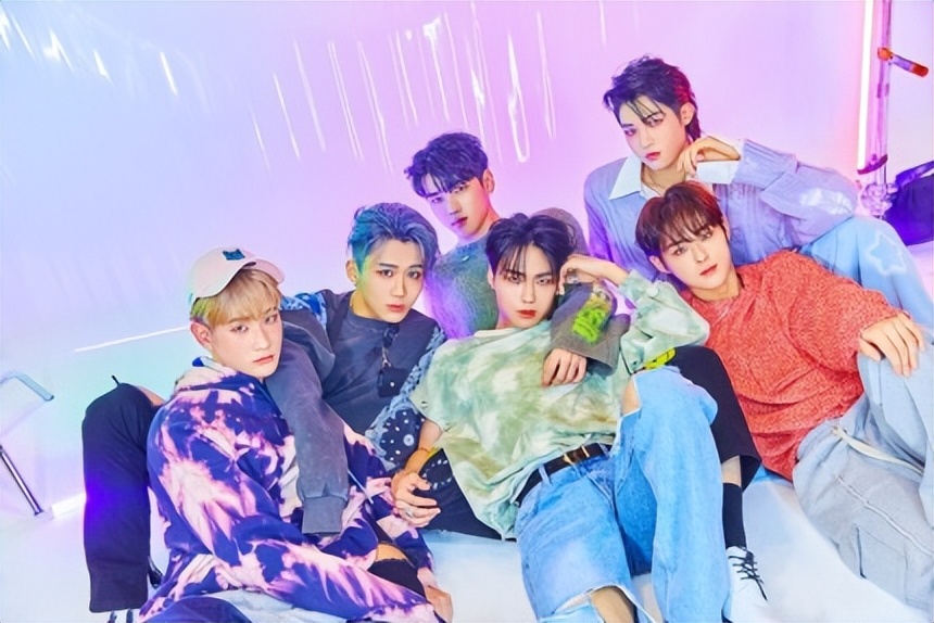 韩公务员贩卖偶像物品?帽子​卖1000万韩元；韩*歌国**坛掀起改名之风?