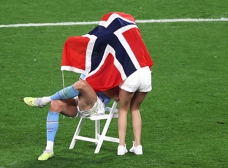 哈兰德女友伊莎贝尔多高,哈兰德女友伊莎贝英国