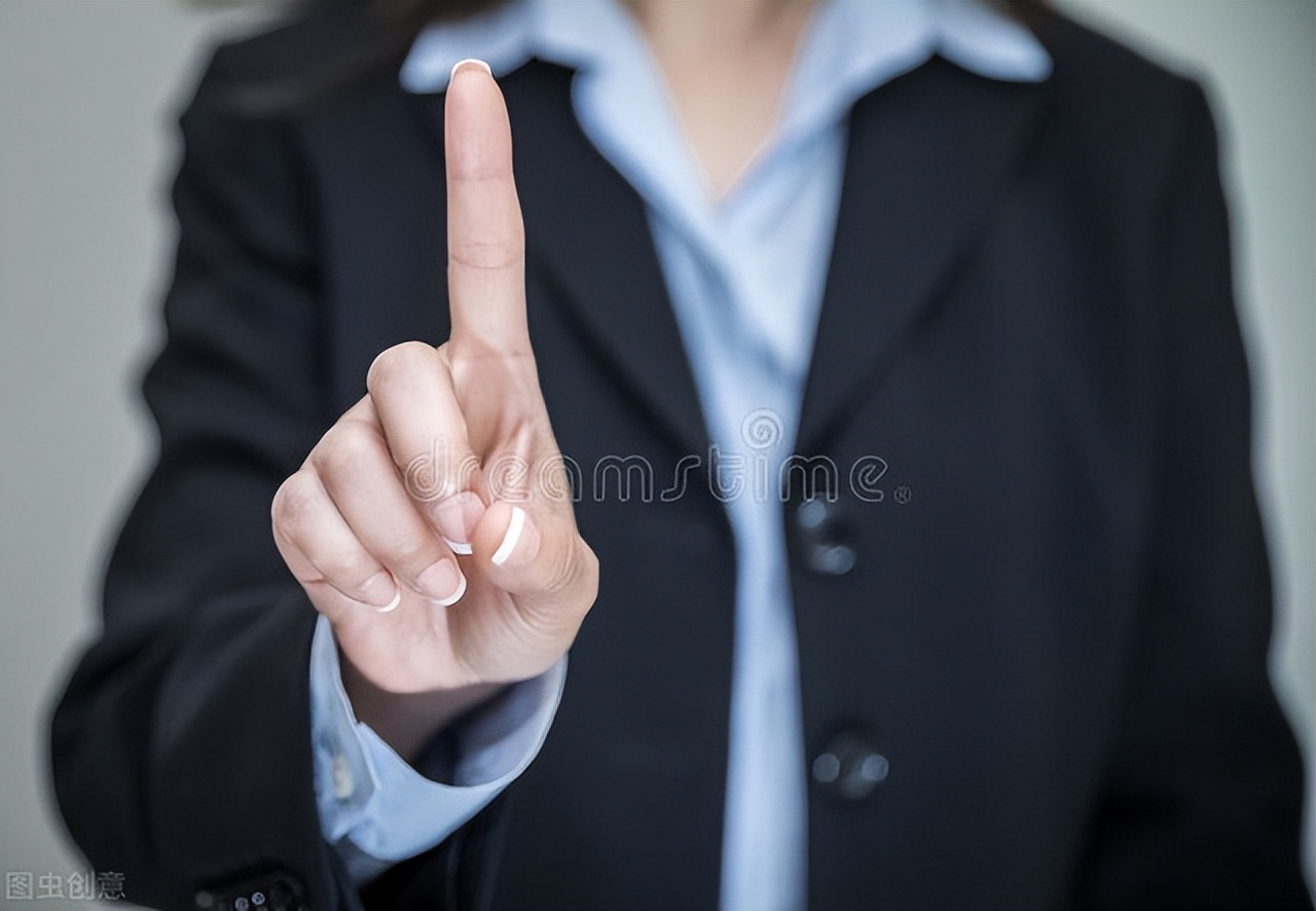 谈好的30万年薪，变成了月薪8千，这个客户有点萌