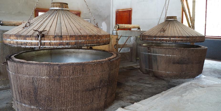 酱酒有苦味,酱酒有一种刺鼻味道是串酒吗