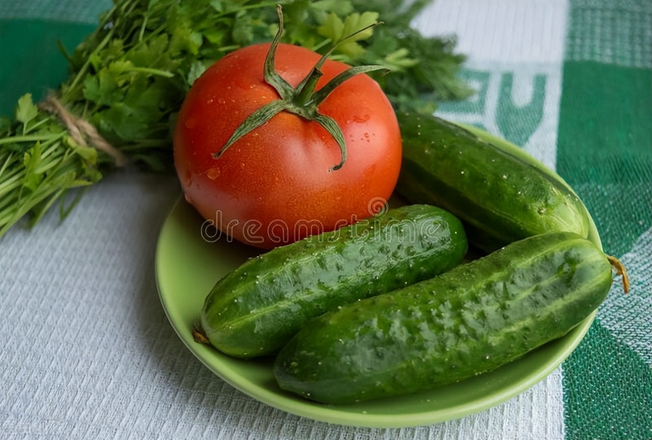 孕早期呕吐下体出血,孕早期反酸呕吐怎么缓解