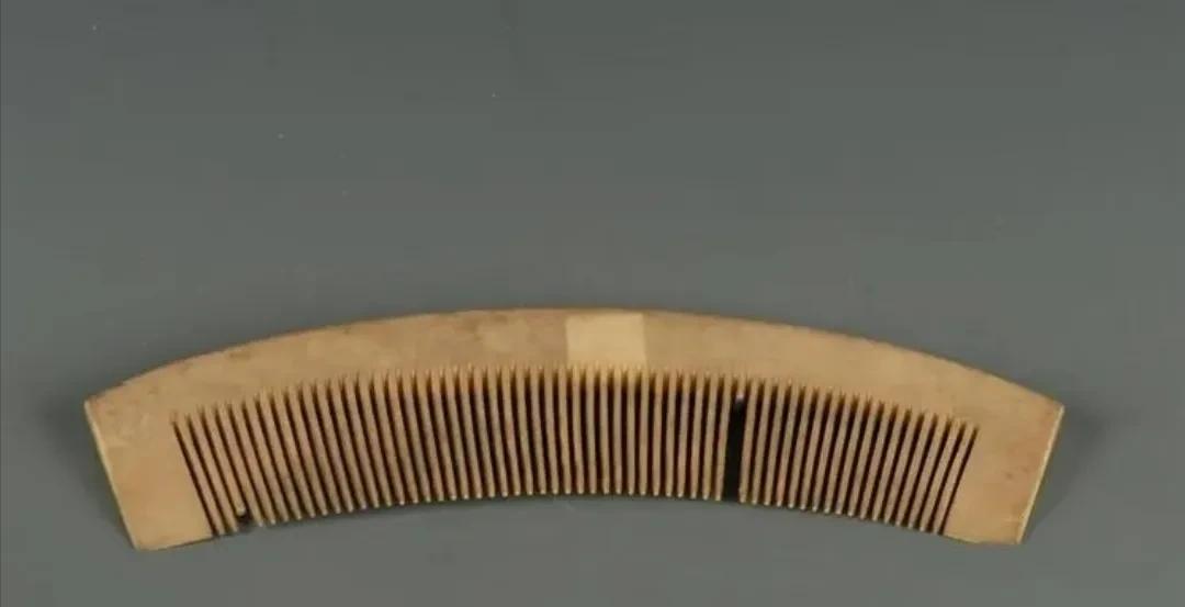 30万成交！普通梳子背后的惊天秘密