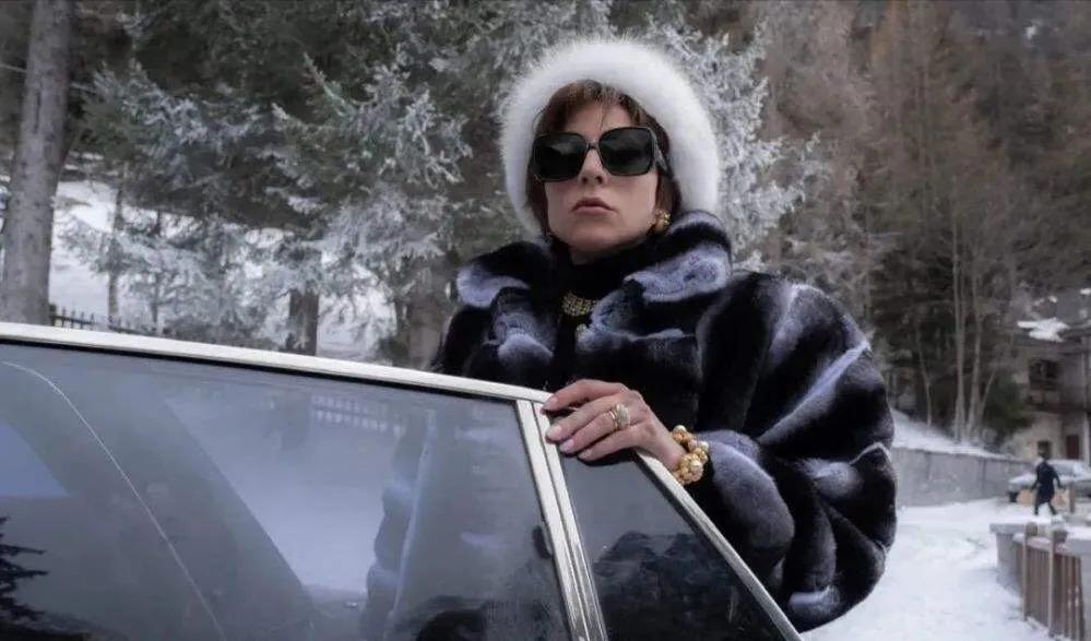 为何现在皮草不值钱,貂皮大衣为什么会被冷落