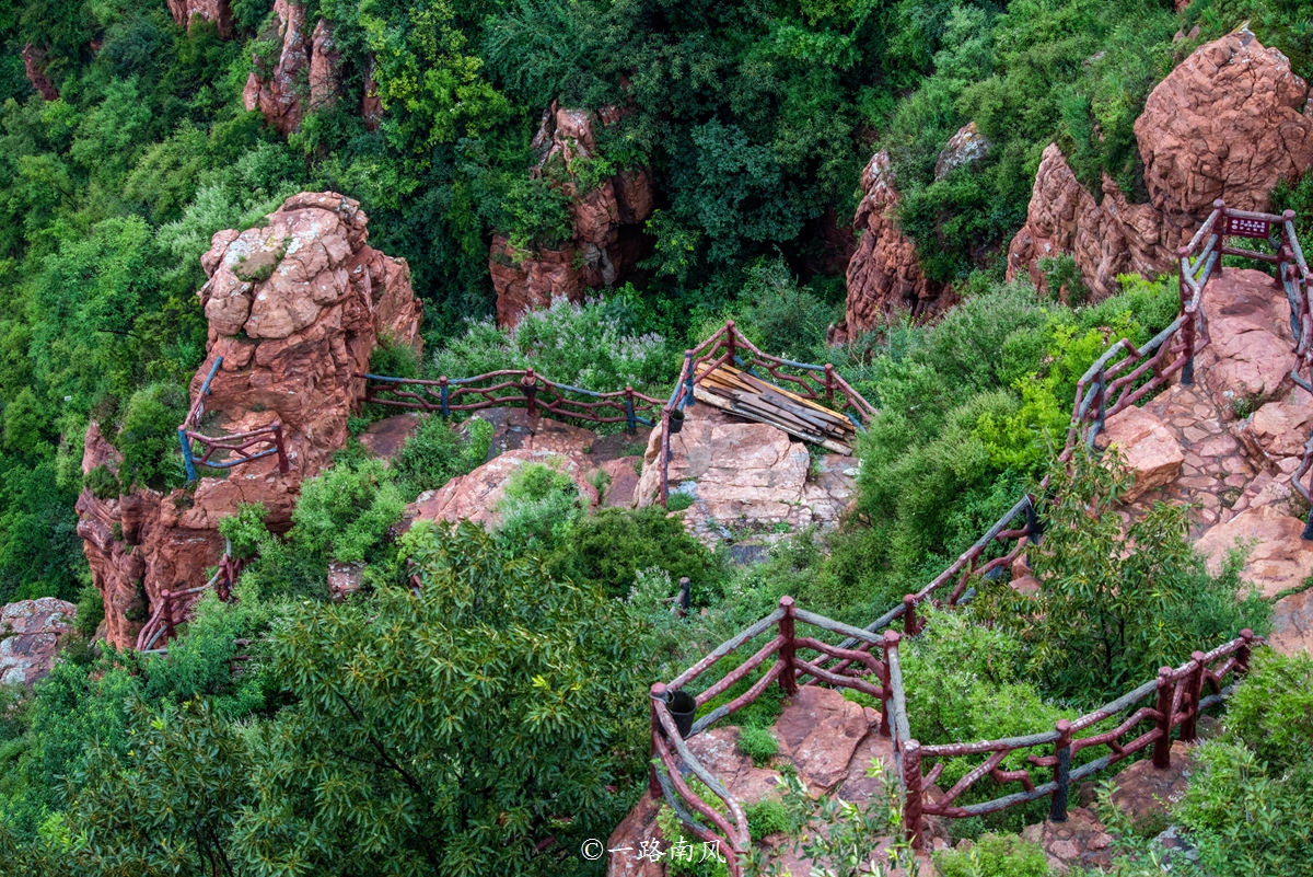 郑州伏羲山悬崖酒店,有创意的悬崖酒店