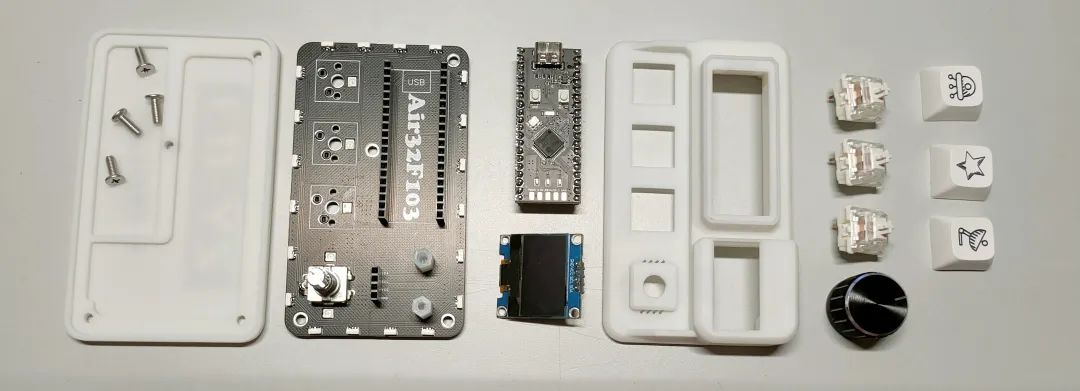 帅小伙花30块钱做了个小键盘，还开源了