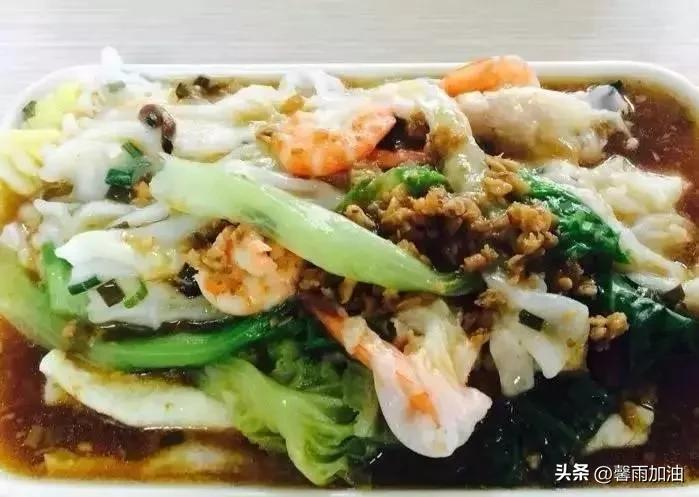 多彩生活金秋十月,多彩夏日生活英语作文