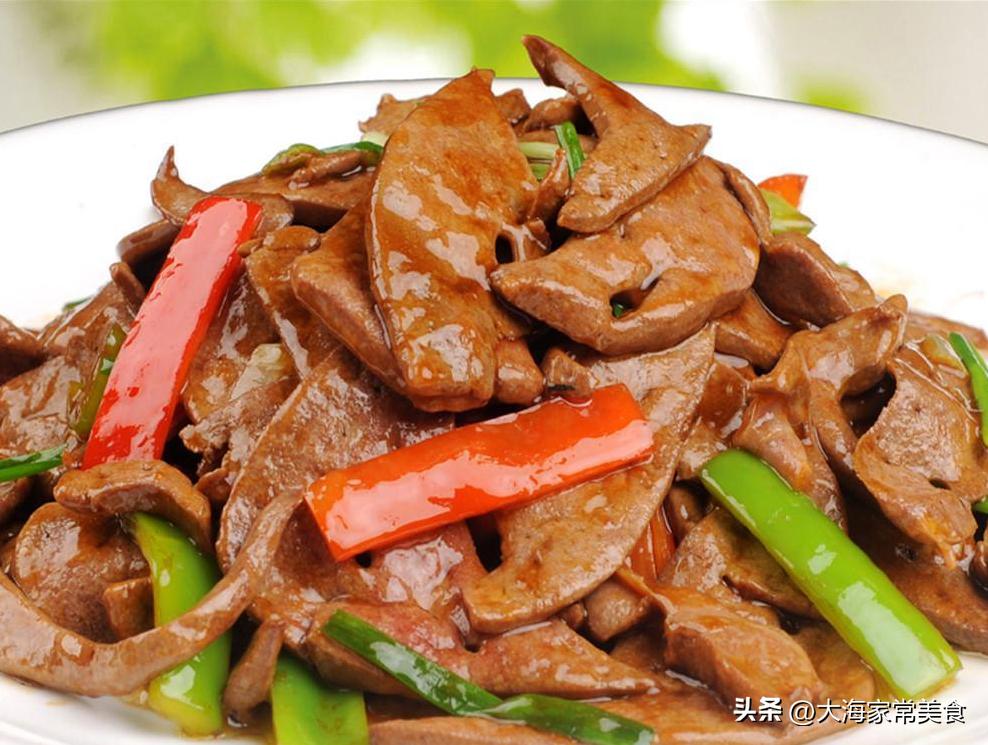 吃哪些食物能调理近视眼,学生有点近视眼忌什么食物