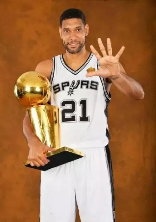 徐静雨科比加内特邓肯入选名人堂,科比邓肯加内特名人堂