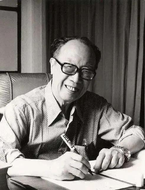 北京哪处烤羊肉最解馋？这家老字号，不是一个“绝”字就能概括