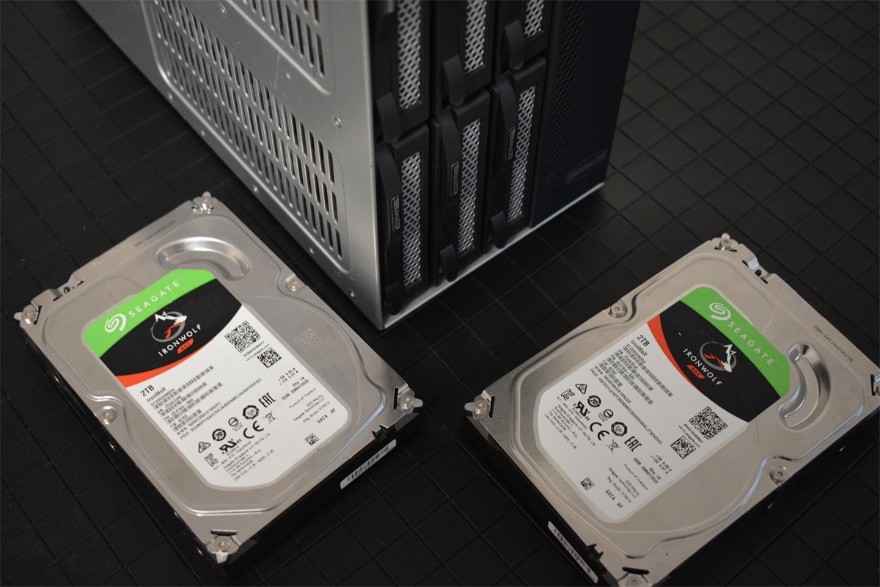 一款满足工作备份需求的存储器，铁威马T9-423