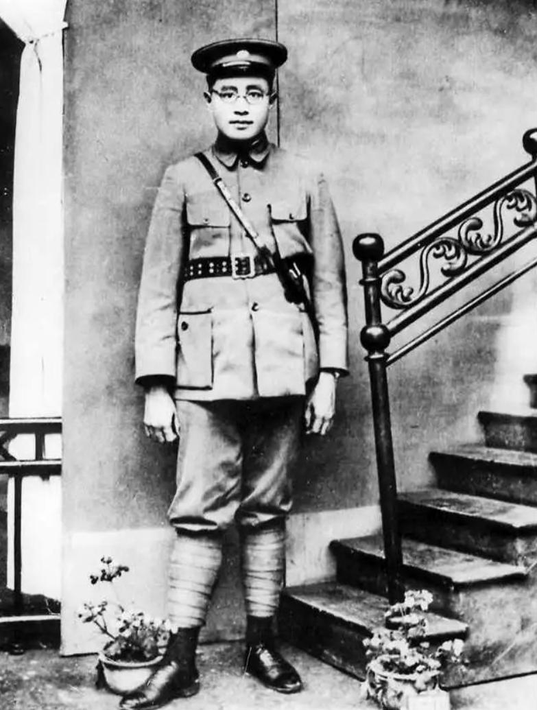 十大元帅谁的军事才能第一？其在世后代分别有几人？都是何军衔？